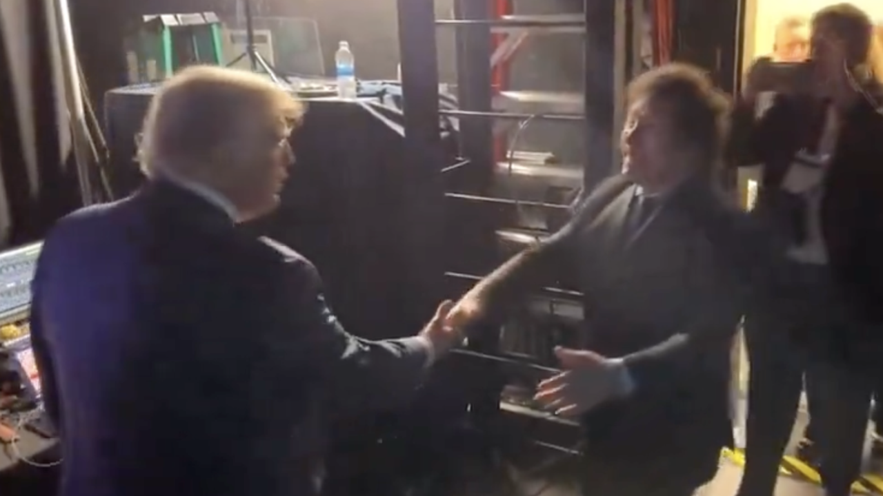 Milei se encuentra con Trump en conferencia de conservadores
